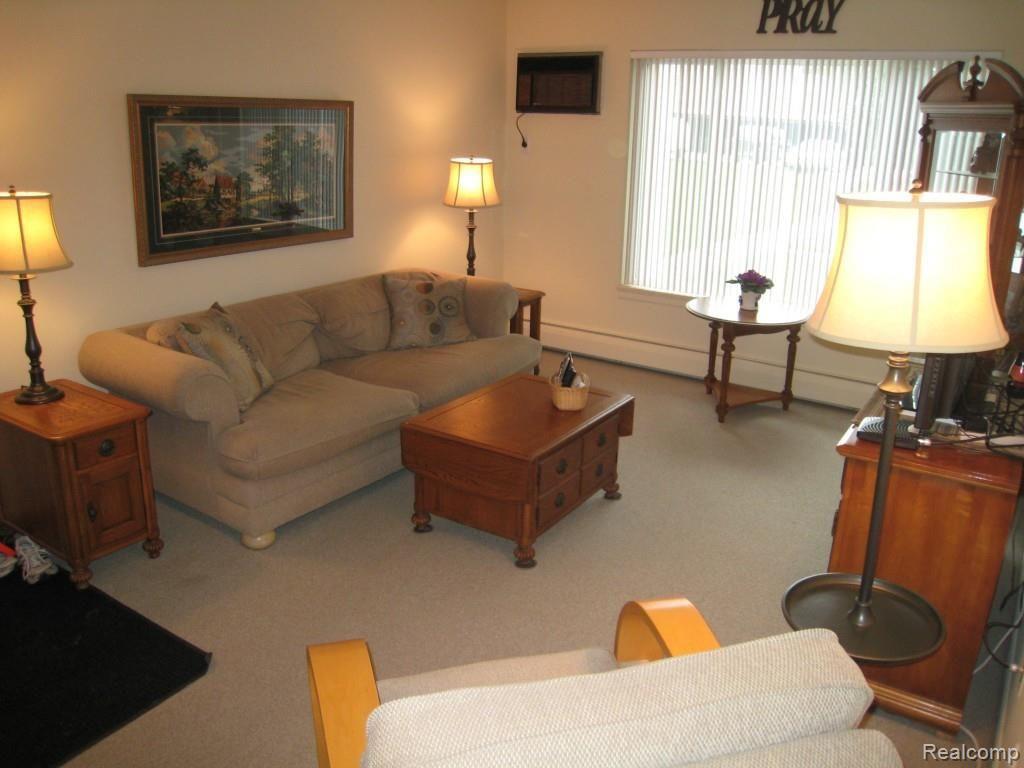 NEUTRAL DECOR.jpg