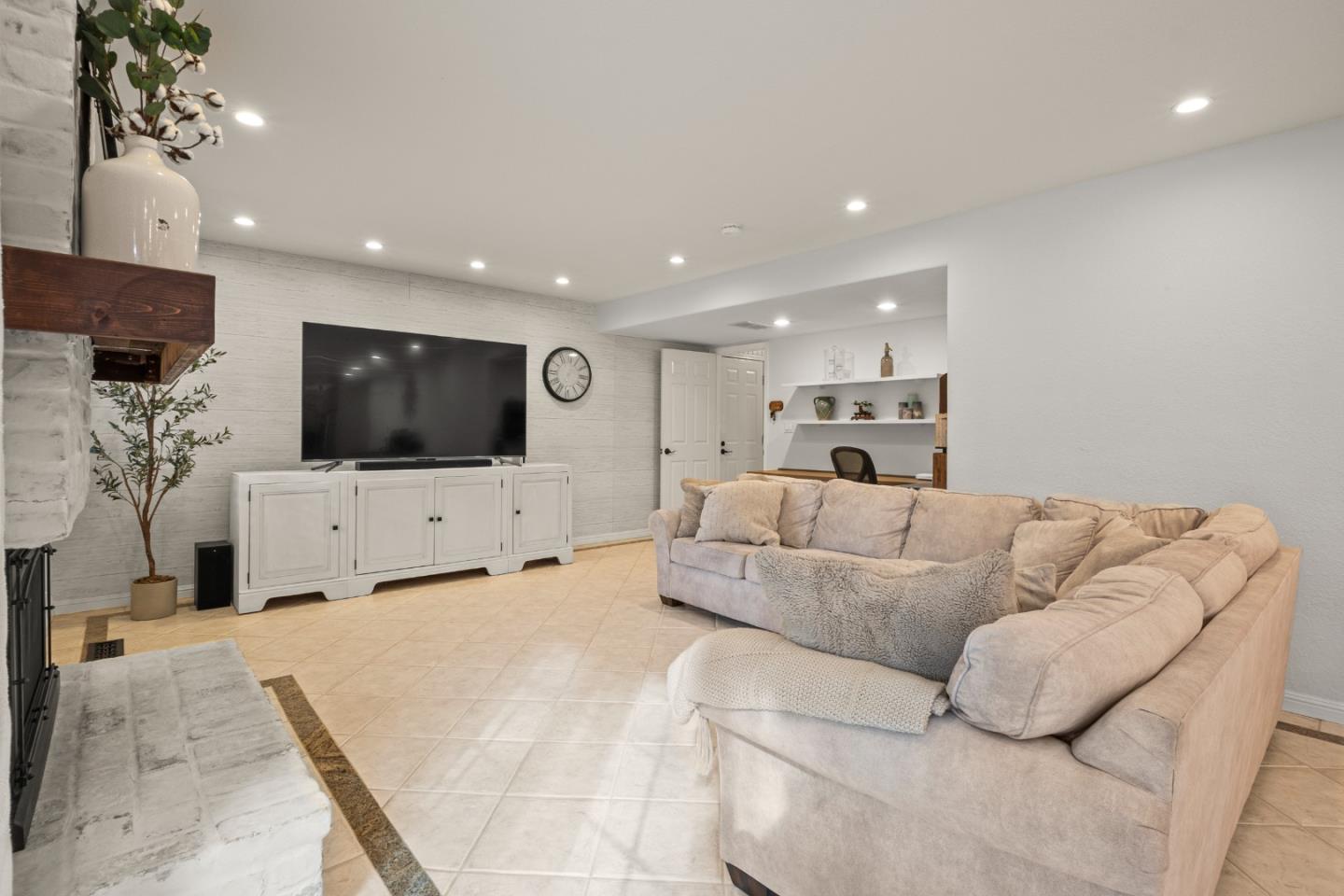 26 Seminole Court San Ramon, CA 94583 - Photo 18 of 51 a living room with furniture and a flat screen tv