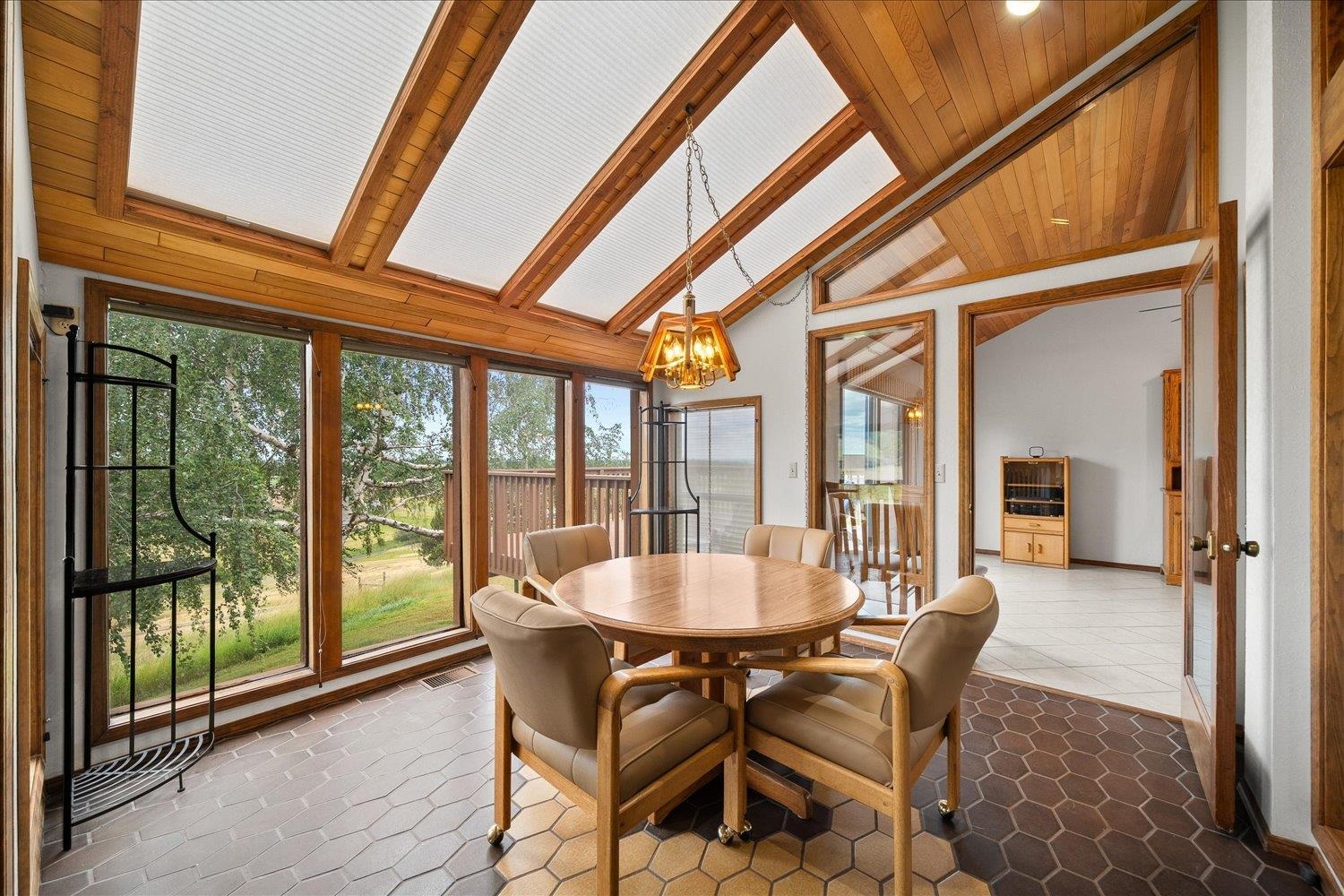 15927 East Macmahan Road Spokane, WA 99217 - Photo 12 of 47
