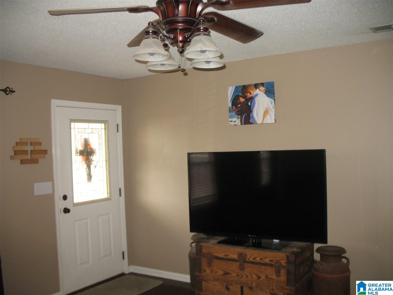 1723 Whitmire Street Northeast Leeds, AL 35094 - Photo 4 of 24