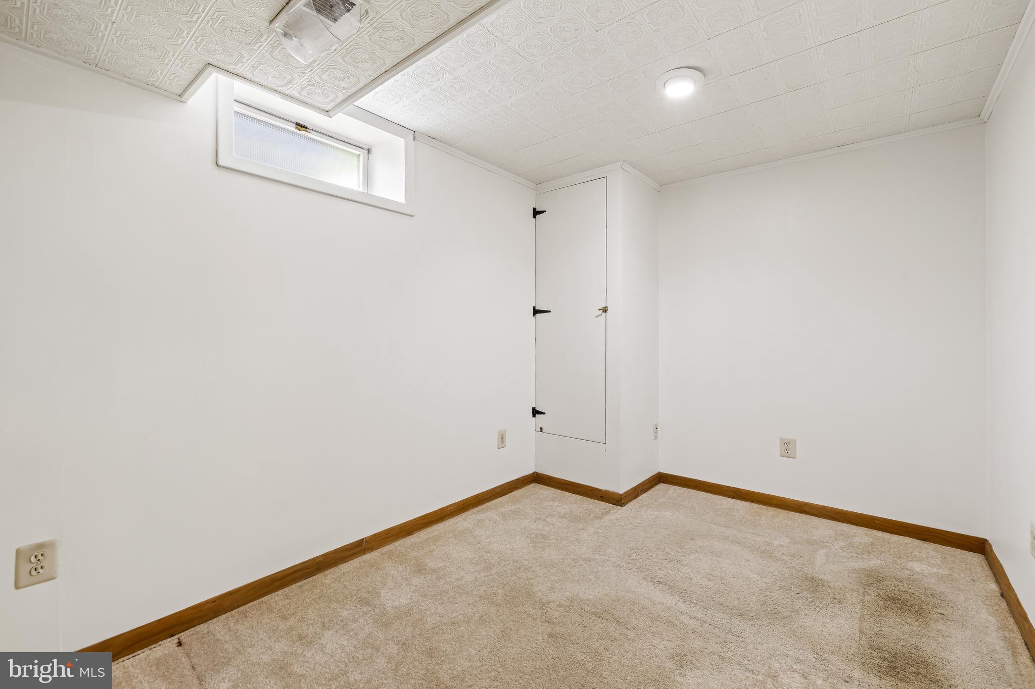 7040 Johnnycake Road Baltimore, MD 21228 - Photo 22 of 31 Office