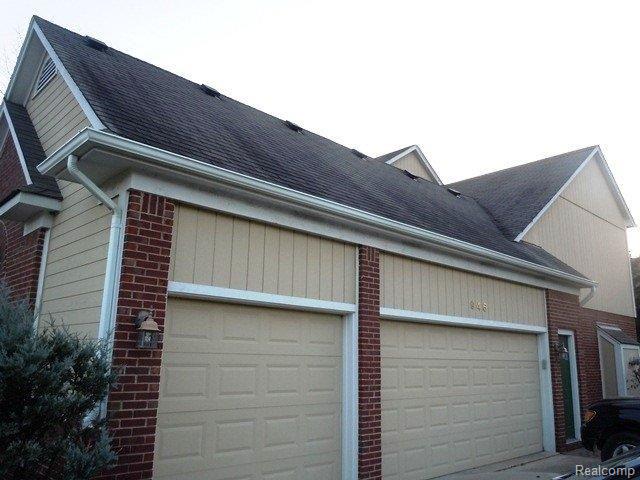 946 Dakota Court Rochester, MI 48307 - Photo 25 of 25 Garage.JPG