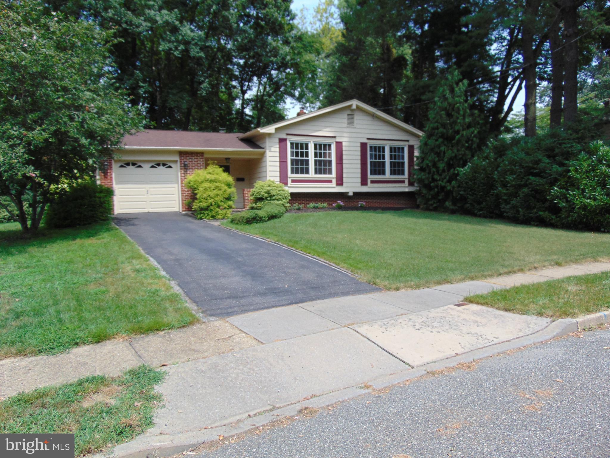 4 Windgate Road Cherry Hill, NJ 08003 - Photo 2 of 34 Gallery Image 2