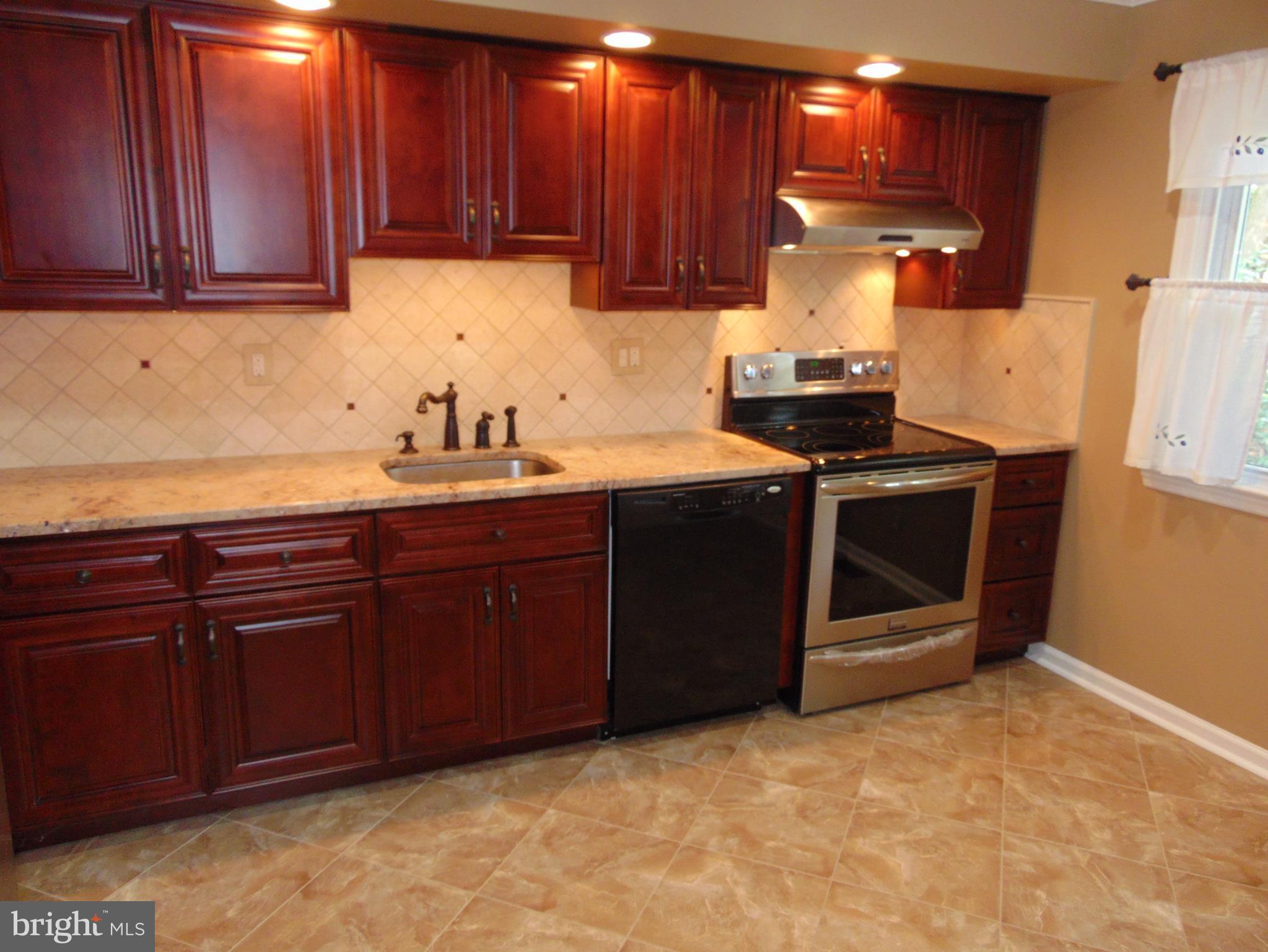 4 Windgate Road Cherry Hill, NJ 08003 - Photo 6 of 34 Gallery Image 6