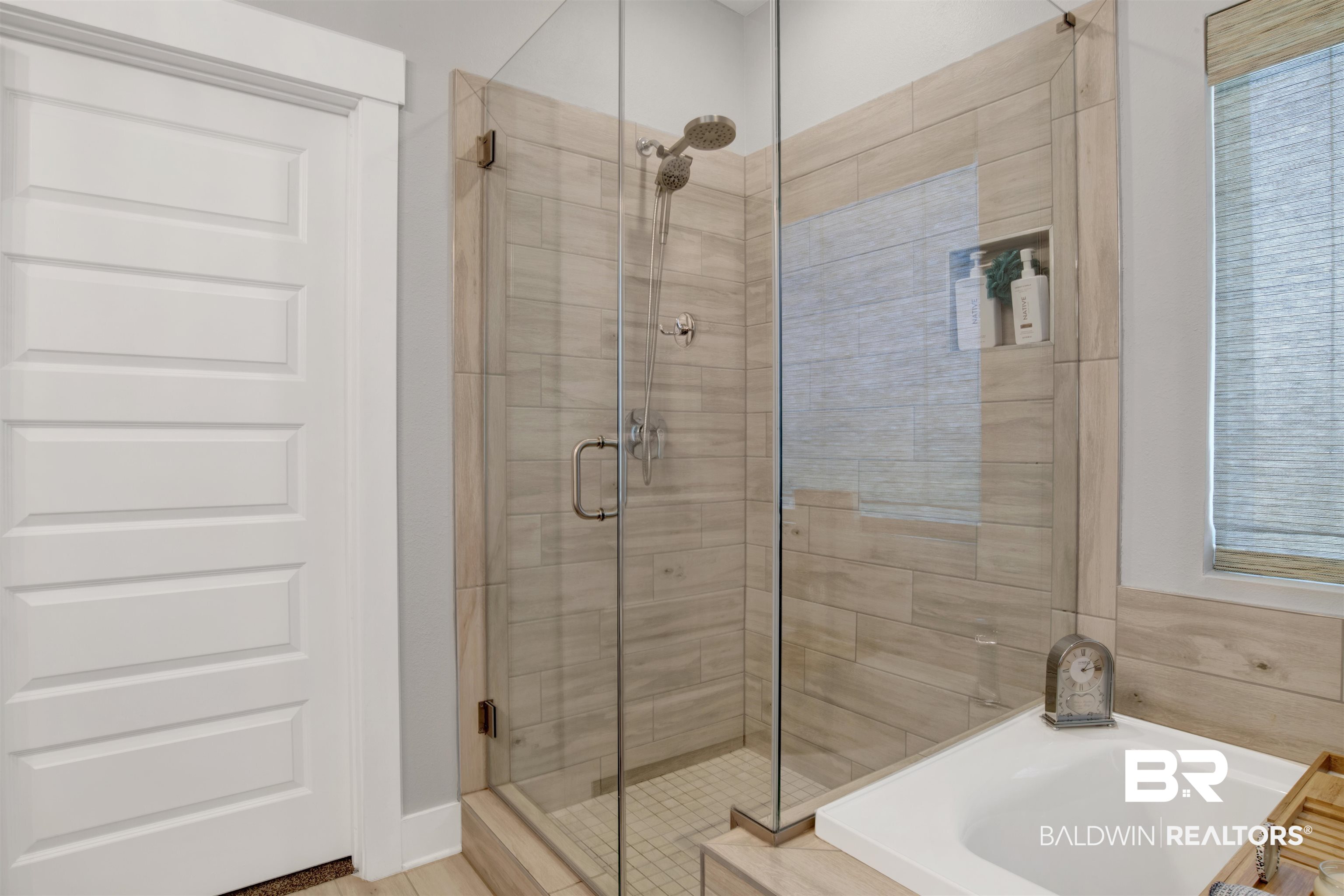 10113 Lakeview Drive Foley, AL 36535 - Photo 22 of 34 Bathroom featuring plus walk in shower