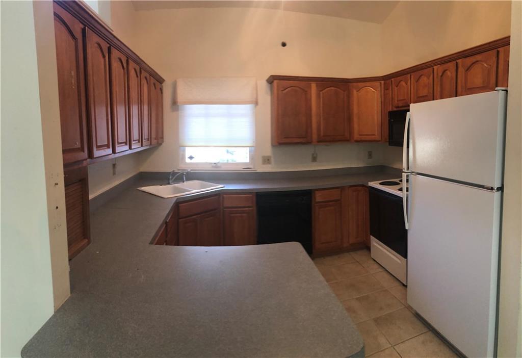 1853 Golfview Drive, Unit 1853 Springfield, OH 45503 - Photo 8 of 27
