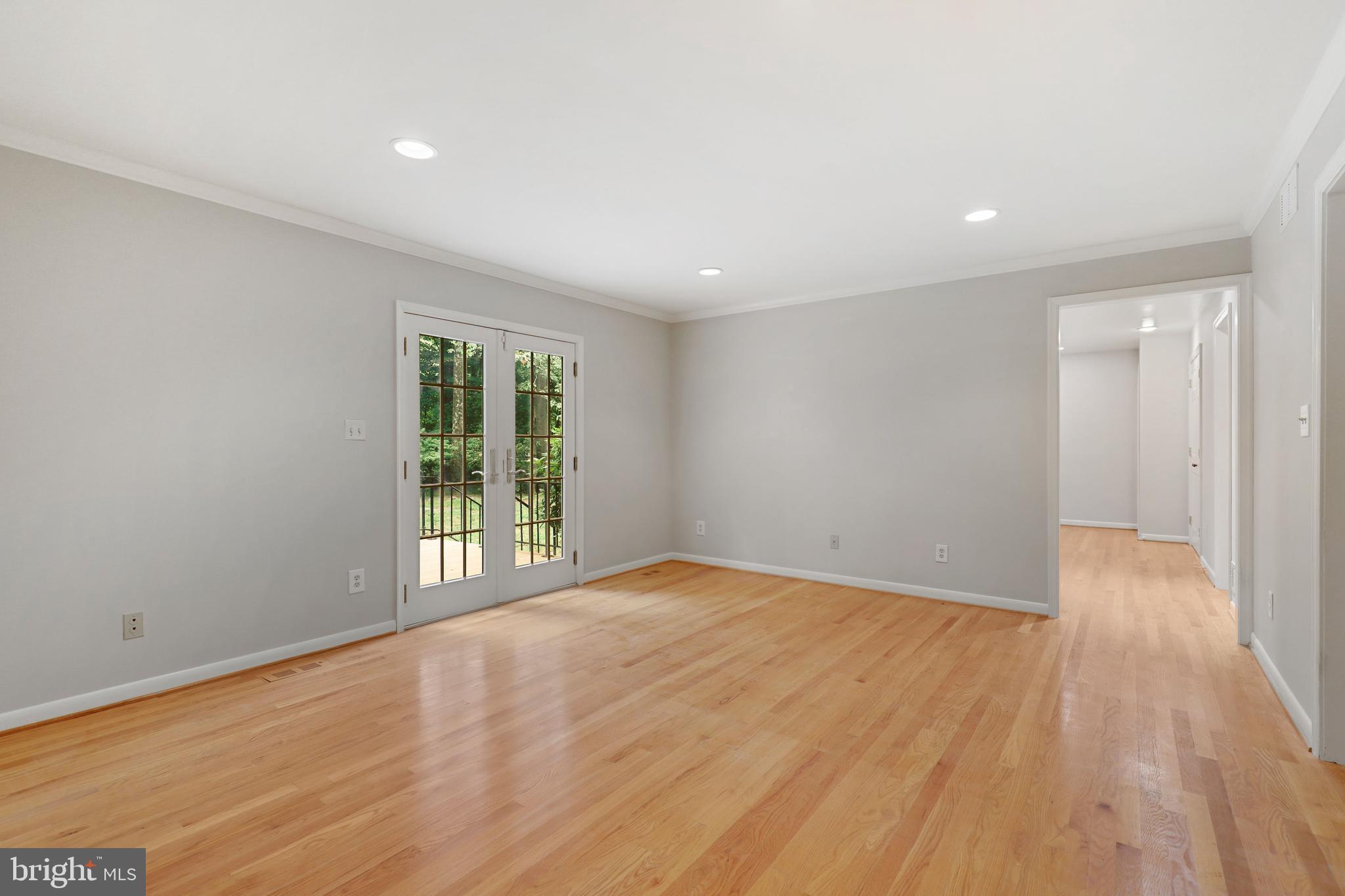 2206 Forest Ridge Road Lutherville-Timonium, MD 21093 - Photo 11 of 49 Family Room