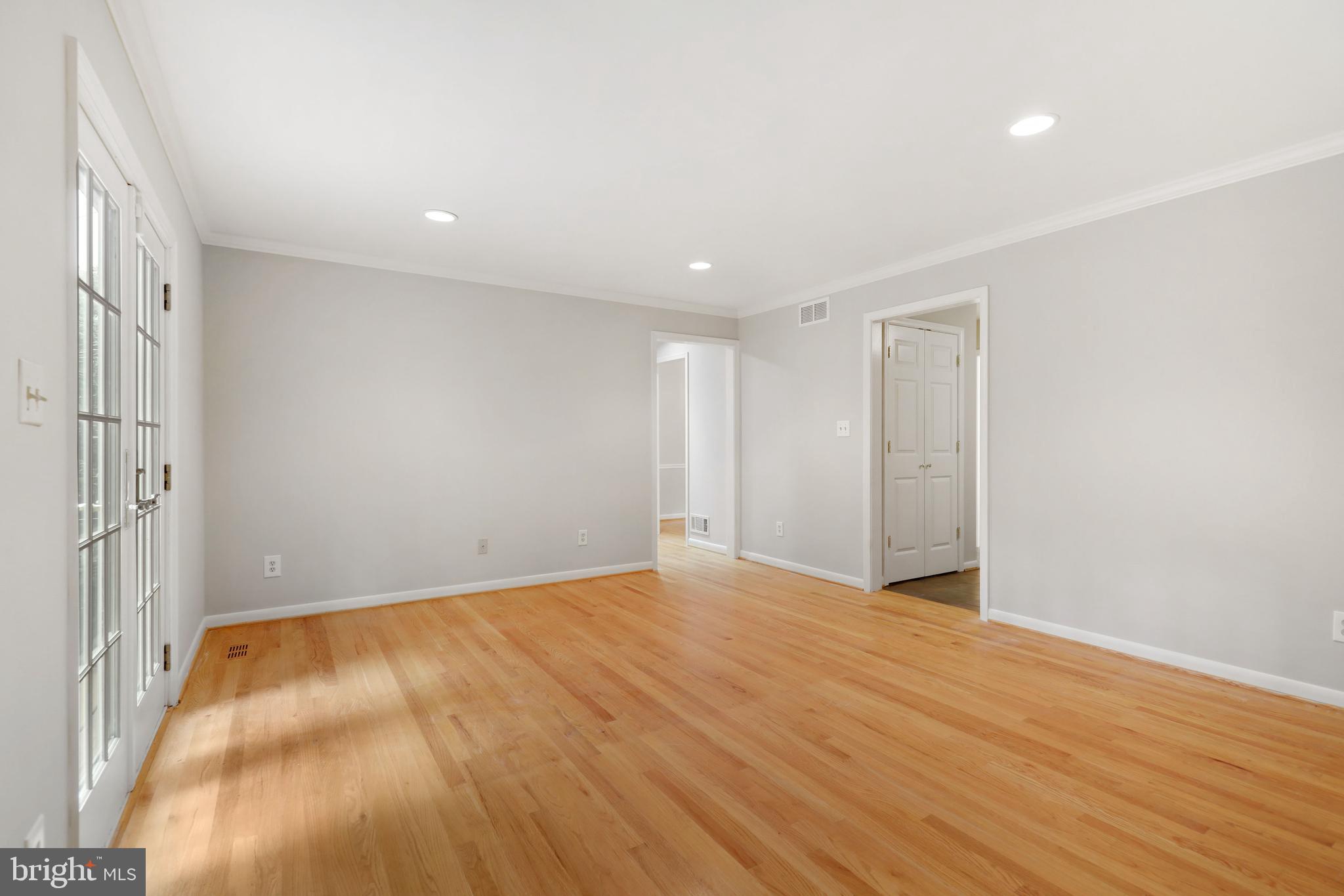 2206 Forest Ridge Road Lutherville-Timonium, MD 21093 - Photo 12 of 49 Family Room