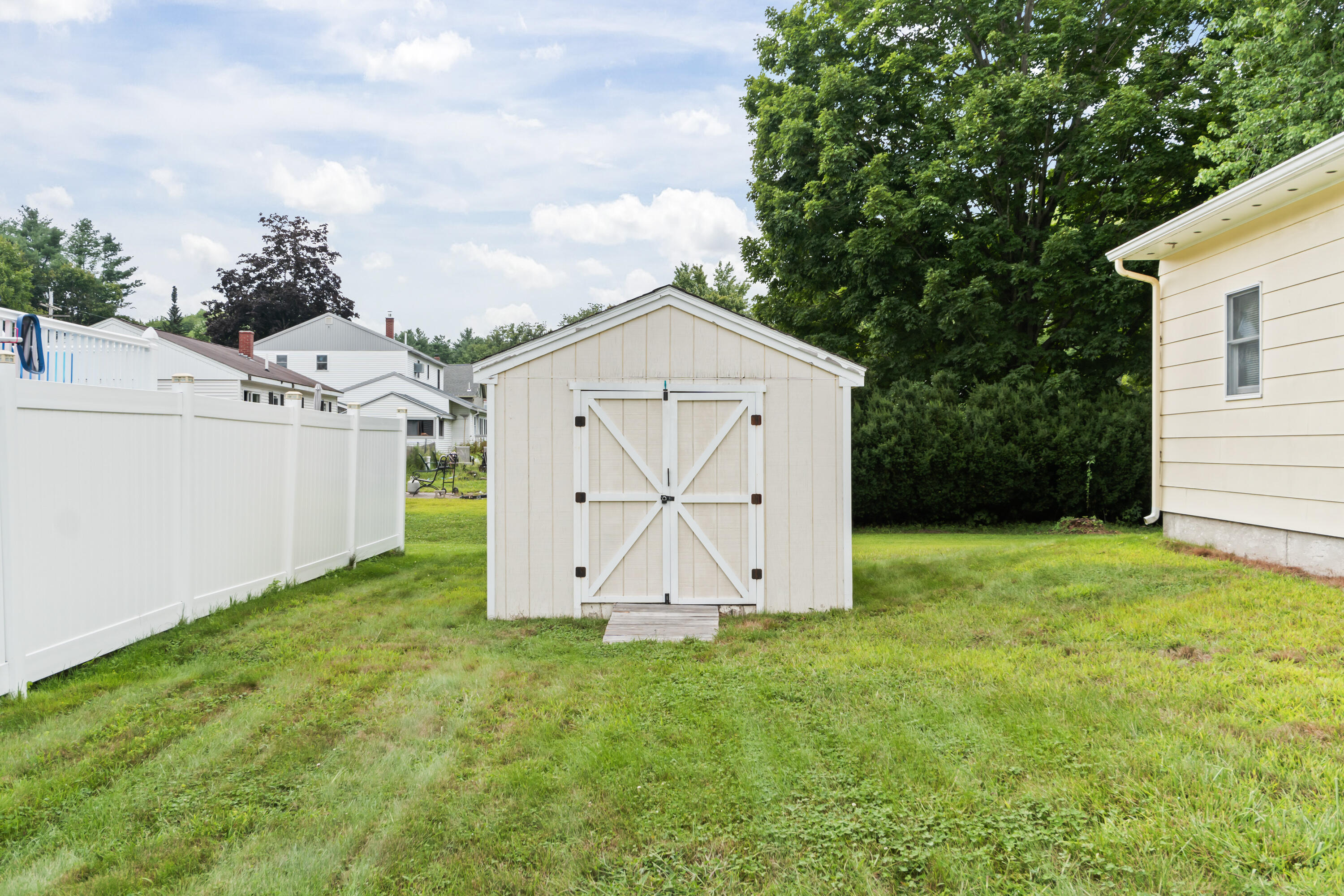40 Switzerland Road Lewiston, ME 04240 - Photo 28 of 31 40 Switzerland Rd_133