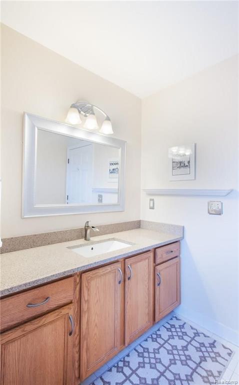 1934 South Shore Drive Rochester Hills, MI 48307 - Photo 26 of 42