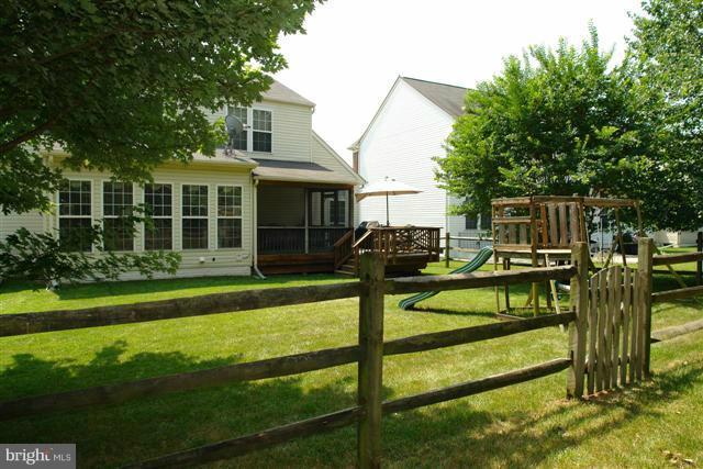 14192 Clubhouse Road Gainesville, VA 20155 - Photo 22 of 26 Exterior (Rear)