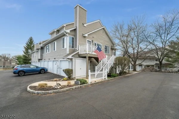 $385,000 | 32 Morgan Court, Bedminster, NJ 07921