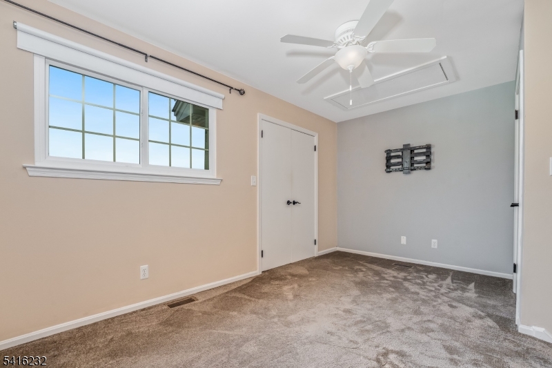 32 Morgan Court Bedminster, NJ 07921 - Photo 16 of 21