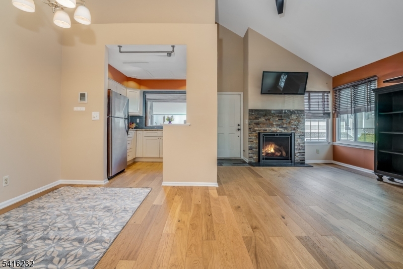 32 Morgan Court Bedminster, NJ 07921 - Photo 9 of 21