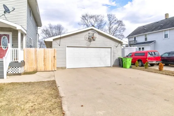 $279,900 | 228 North Franklin Street, Oconto Falls, WI 54154