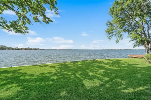 $939,000 | 7 Brookhaven Point, Montgomery, TX 77356