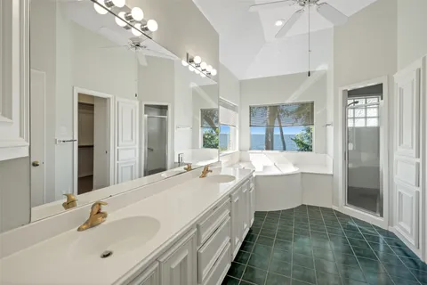 $939,000 | 7 Brookhaven Point, Montgomery, TX 77356