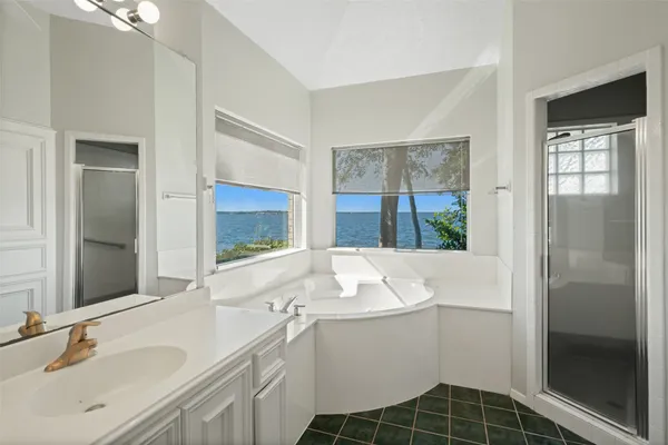 $939,000 | 7 Brookhaven Point, Montgomery, TX 77356