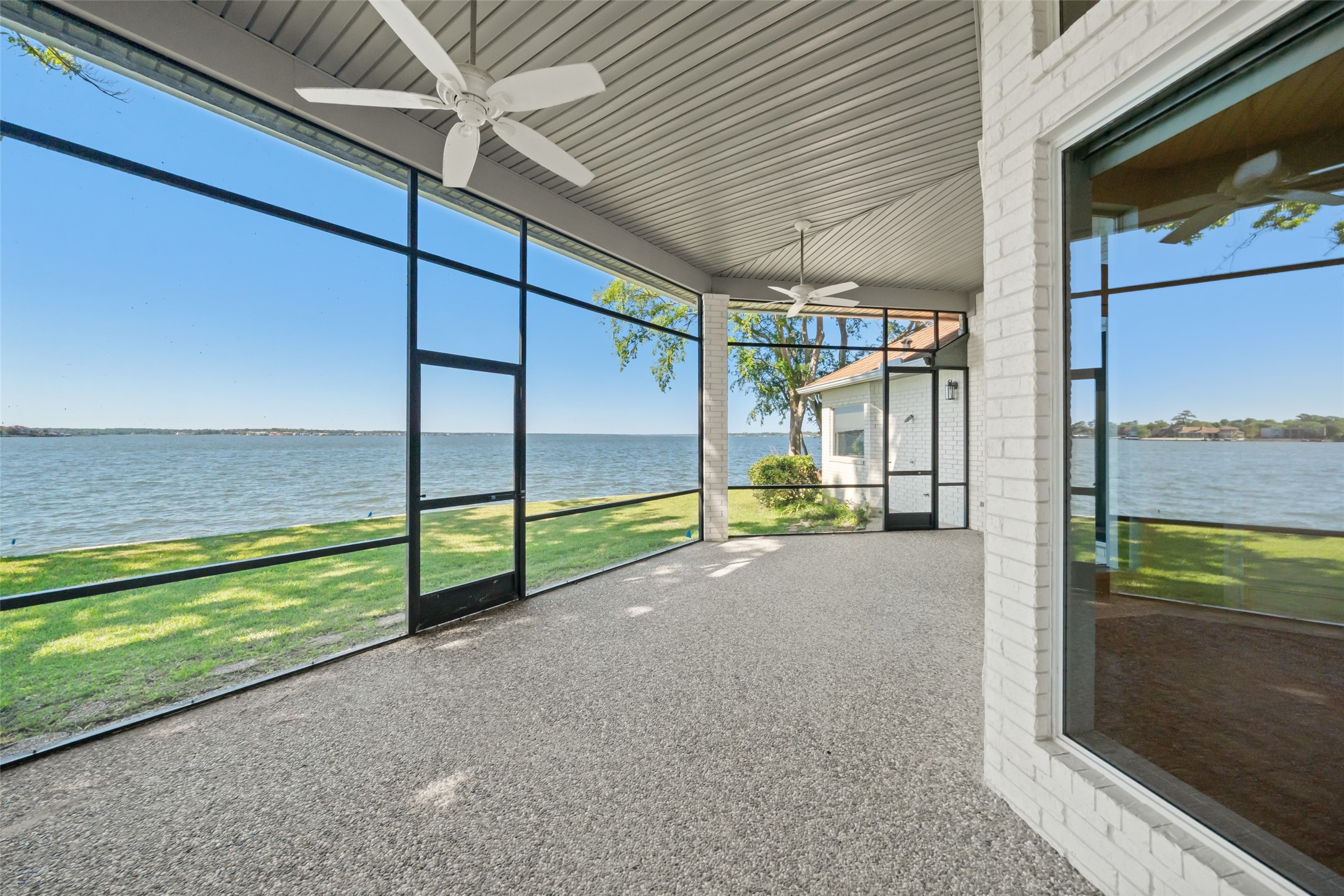 7 Brookhaven Point Montgomery, TX 77356 - Photo 27 of 44 Incredible screened in porch.