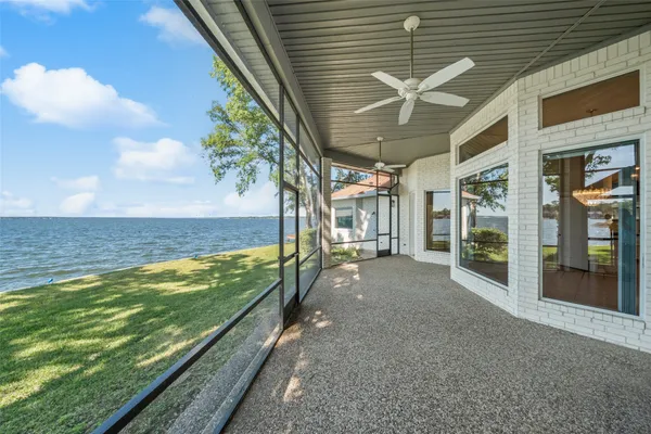 $939,000 | 7 Brookhaven Point, Montgomery, TX 77356