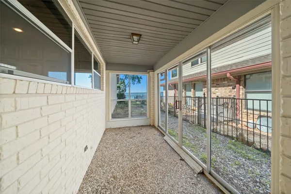 $939,000 | 7 Brookhaven Point, Montgomery, TX 77356