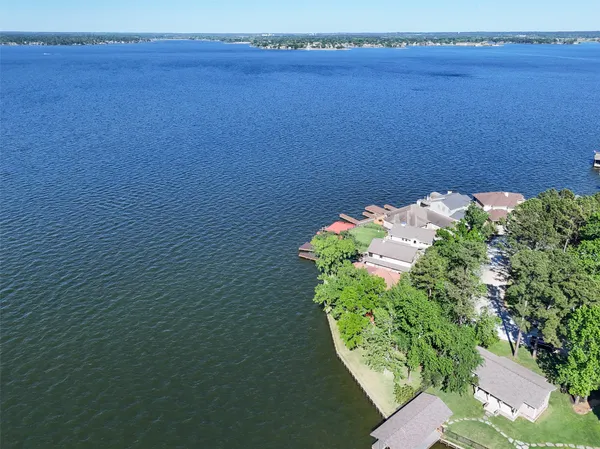 $939,000 | 7 Brookhaven Point, Montgomery, TX 77356
