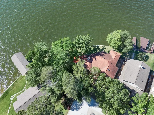 $939,000 | 7 Brookhaven Point, Montgomery, TX 77356