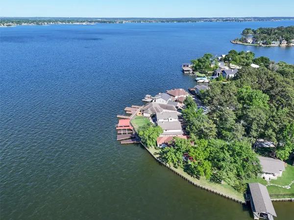 $939,000 | 7 Brookhaven Point, Montgomery, TX 77356