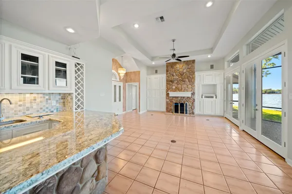 $939,000 | 7 Brookhaven Point, Montgomery, TX 77356