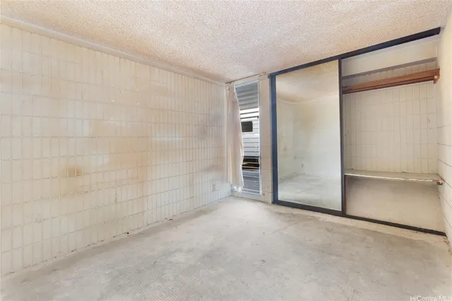 a view of a room with a hallway and a livingroom