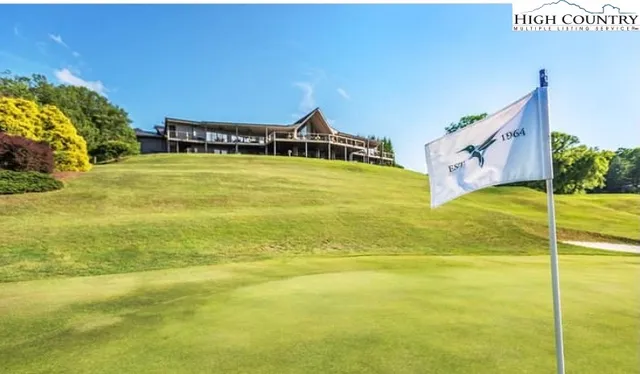 $525,000 | 21 Maple Leaf Lane, Glade Valley, NC 28627