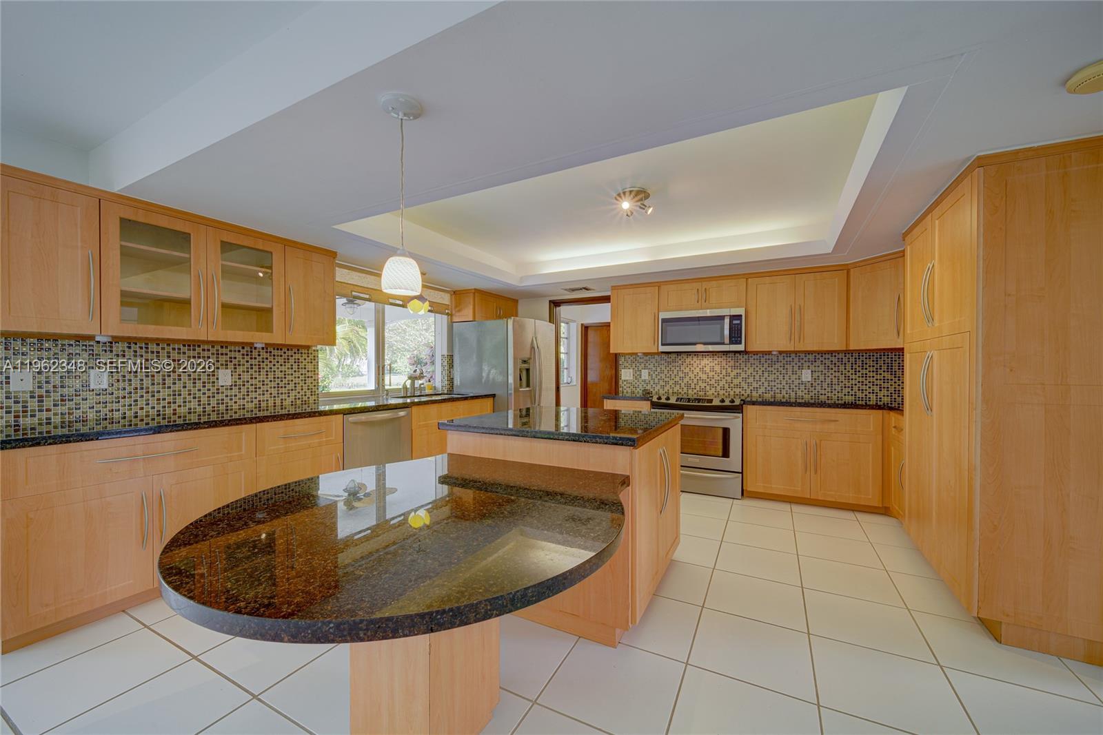 7460 Southwest 109th Terrace Pinecrest, FL 33156 - Photo 4 of 21