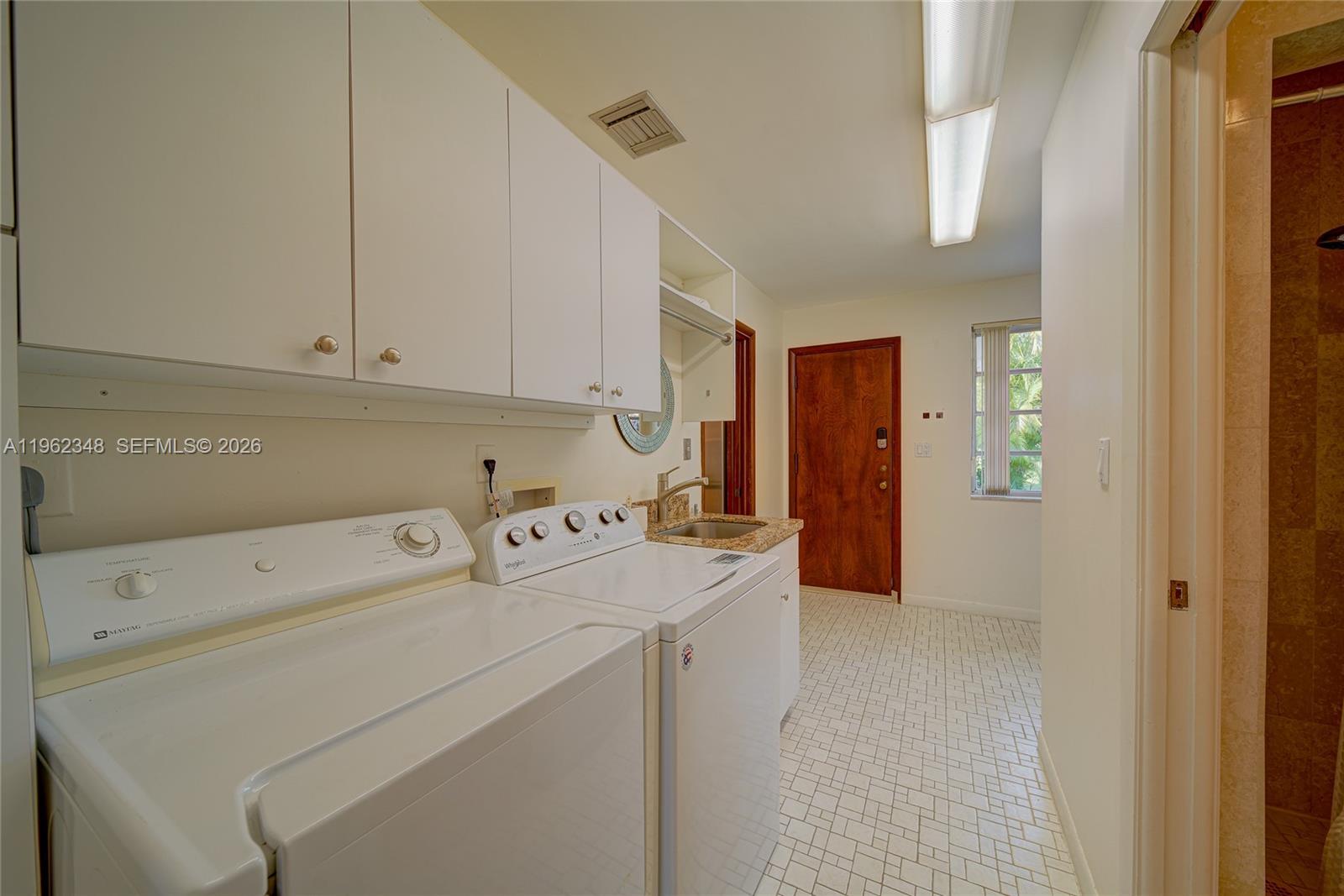 7460 Southwest 109th Terrace Pinecrest, FL 33156 - Photo 8 of 21