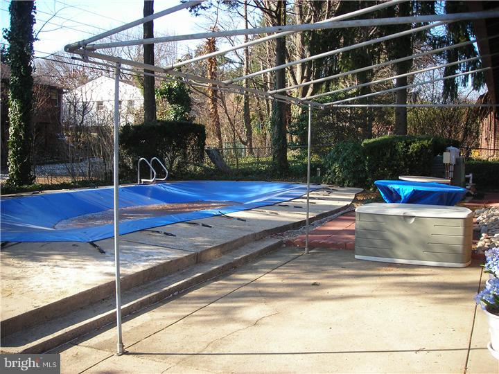 30 Parkview Road Cheltenham, PA 19012 - Photo 18 of 21 Patio