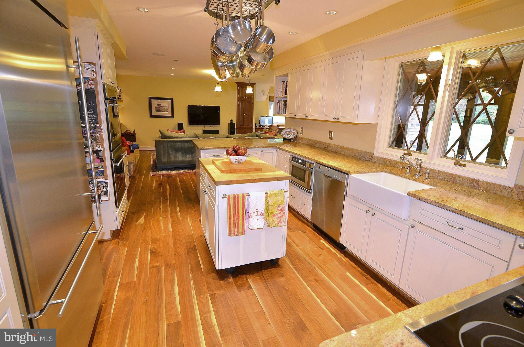 1005 Double Gate Road Davidsonville, MD 21035 - Photo 8 of 30 Kitchen
