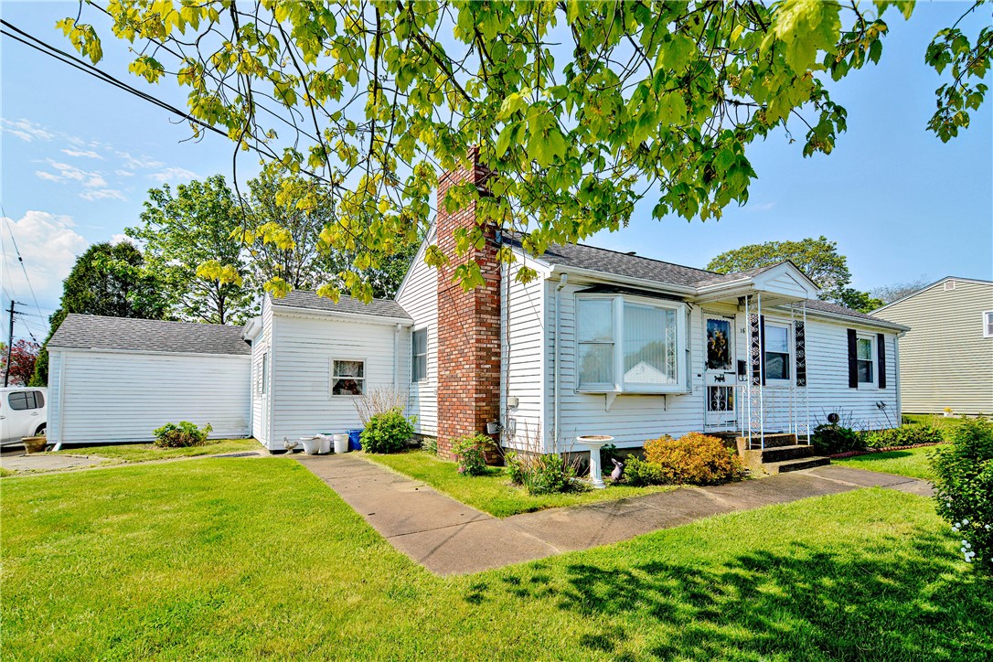 161 Beardsworth Road Tiverton, RI 02878 - Photo 11 of 38