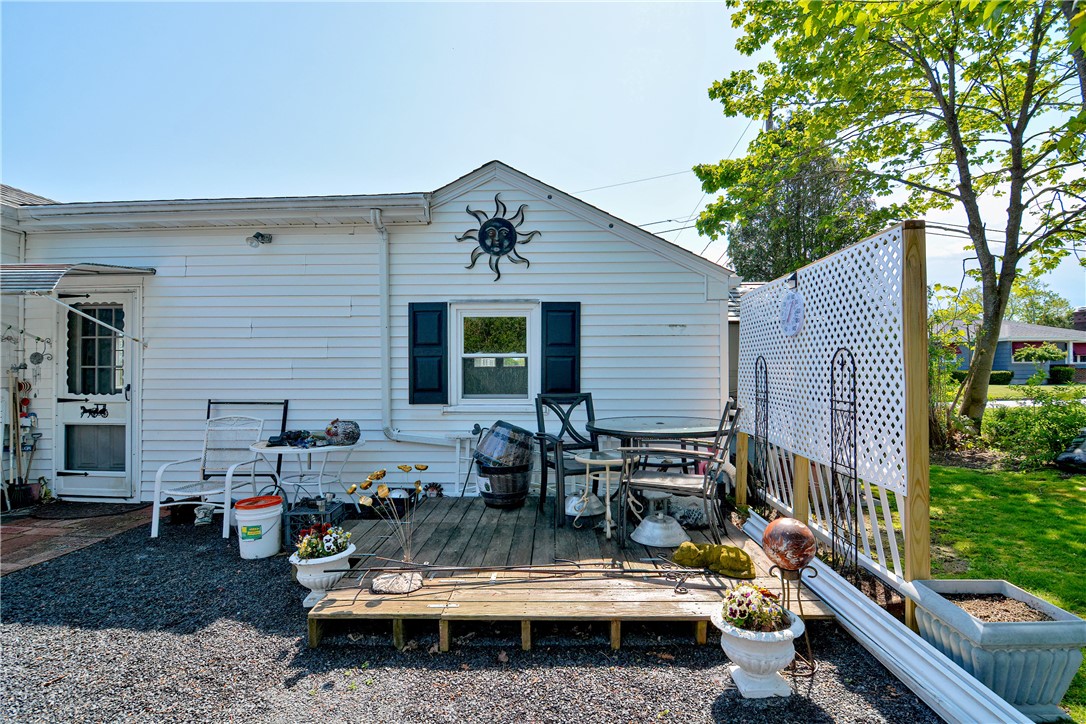 161 Beardsworth Road Tiverton, RI 02878 - Photo 12 of 38