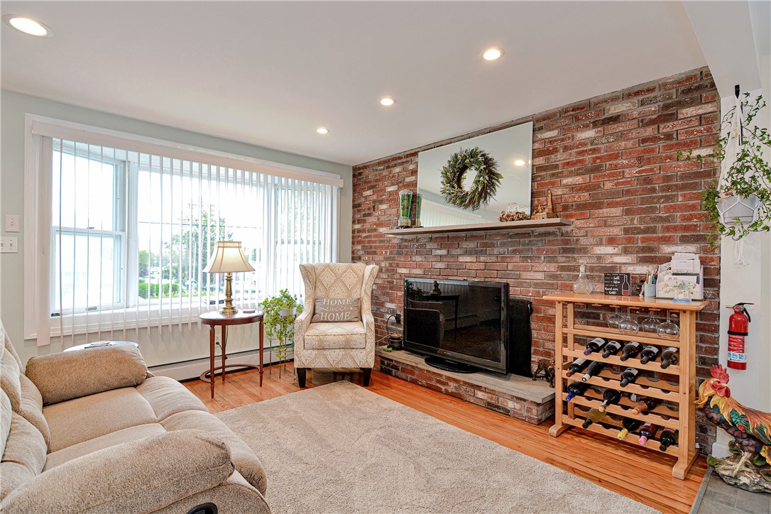 161 Beardsworth Road Tiverton, RI 02878 - Photo 20 of 38