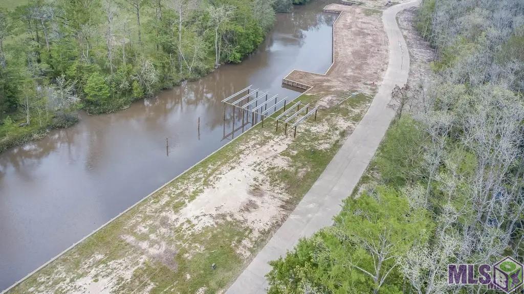 23081 Carter Plantation Drive Springfield, LA 70462 - Photo 6 of 8
