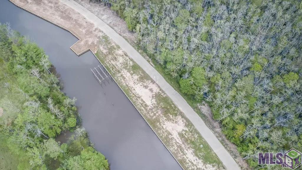 23081 Carter Plantation Drive Springfield, LA 70462 - Photo 7 of 8
