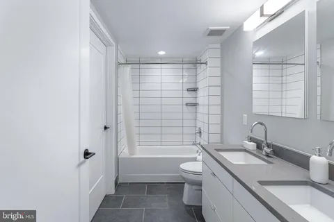 $499,999 | 1300 4th Street Southeast, Unit 711, Washington, DC 20003