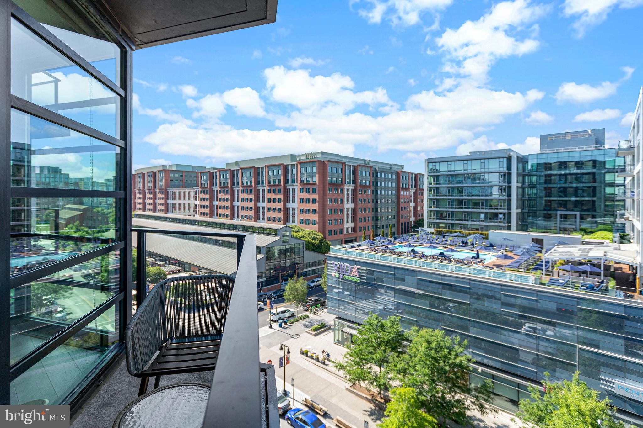 1300 4th Street Southeast, Unit 711 Washington, DC 20003 - Photo 5 of 28 a city view