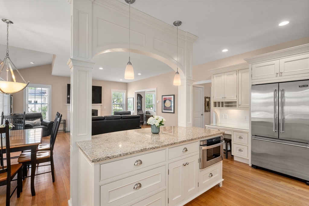 77 Cedar Street Wellesley, MA 02481 - Photo 7 of 39