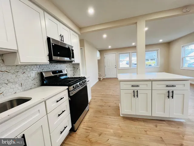 $3,000 | 504 Selma Street, Philadelphia, PA 19116