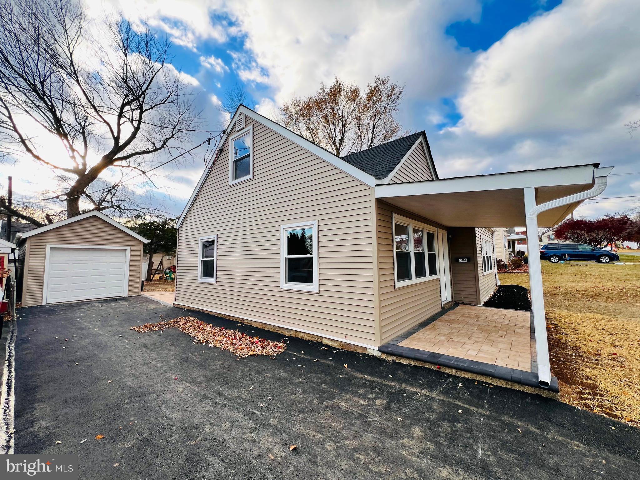 504 Selma Street Philadelphia, PA 19116 - Photo 4 of 31 a view of a house with a yard