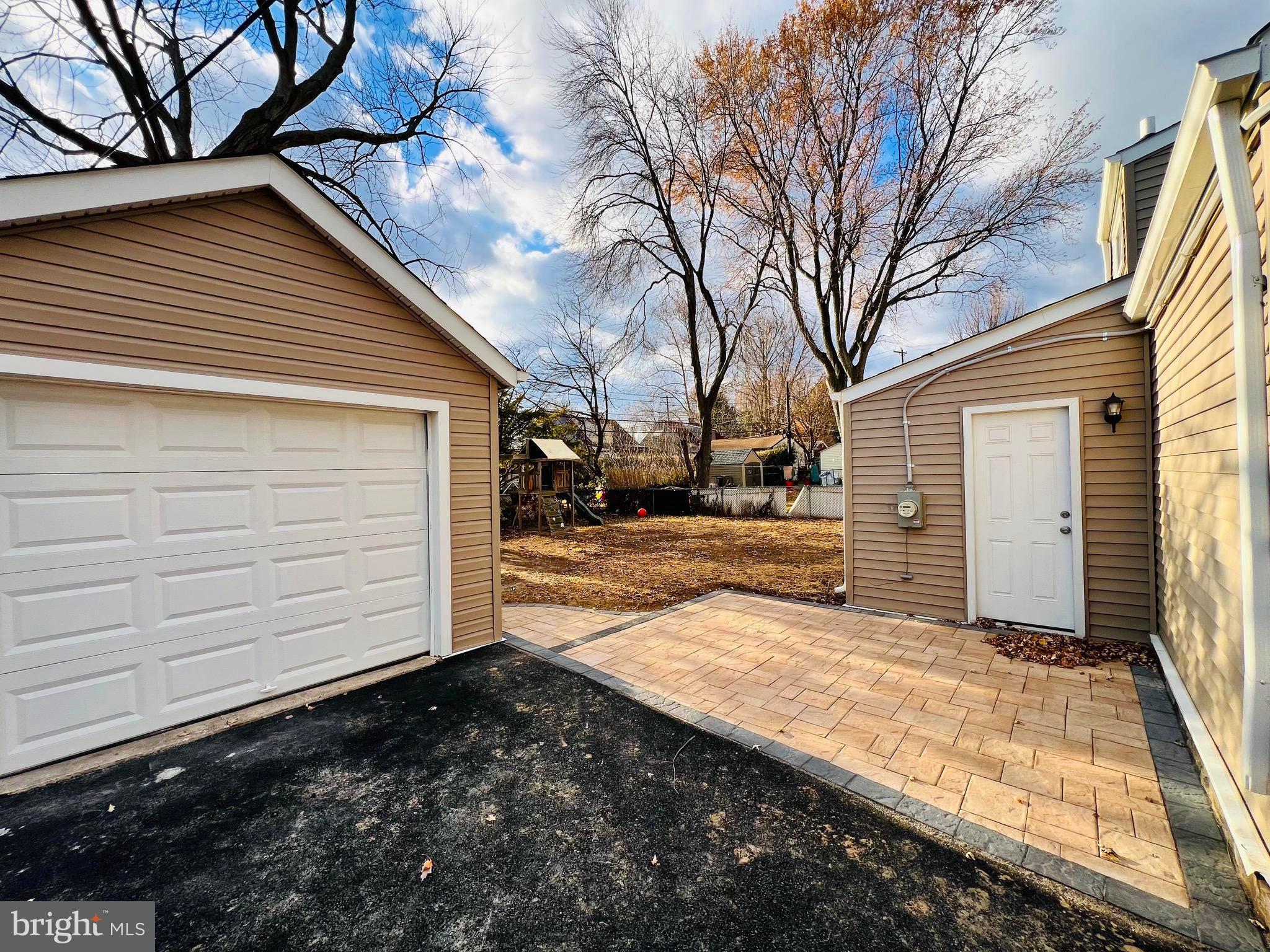 504 Selma Street Philadelphia, PA 19116 - Photo 6 of 31 a view of a house with a yard
