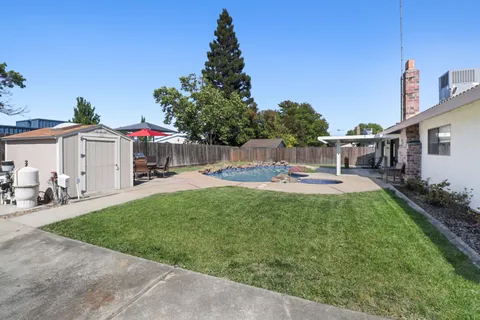 $585,000 | 8951 Lansdowne Court, Elk Grove, CA 95624