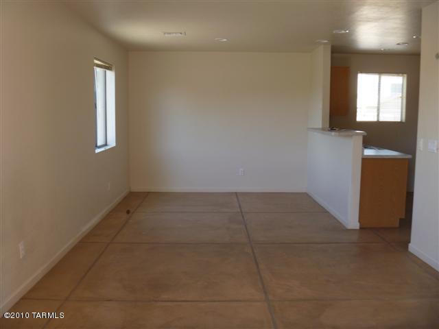 823 West Simmons Road Tucson, AZ 85705 - Photo 3 of 15