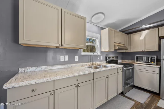 $1,700,000 | 9572 Highway 41, Pink Hill, NC 28572