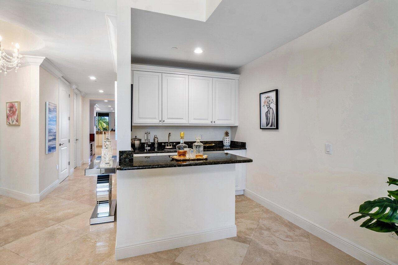 1 North Ocean Boulevard, Unit 202 Boca Raton, FL 33432 - Photo 17 of 41 005-1NorthOceanBoulevard-BocaRaton-FL-33